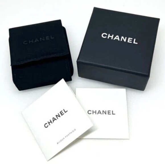 CHANEL CC Logos Rhinestone Scissors Dangle Stud Earrings Gold Tone B21P Auth - Picture 9 of 10